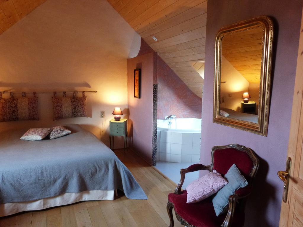 Bed And Breakfast La Fontaine Blanche Melgven Rom bilde